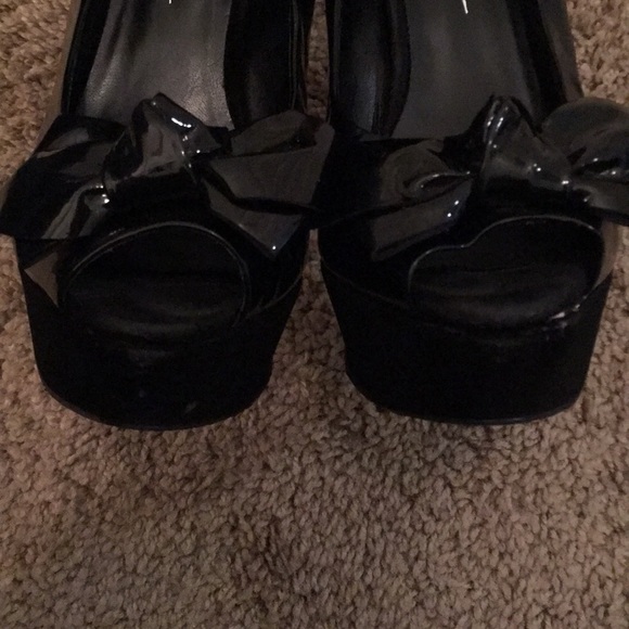 Black Jessica Simpson Heels - Picture 5 of 10